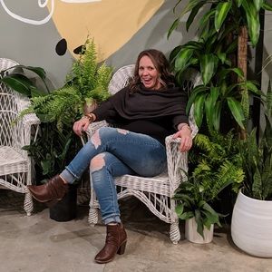 Meet your Posher, Laura